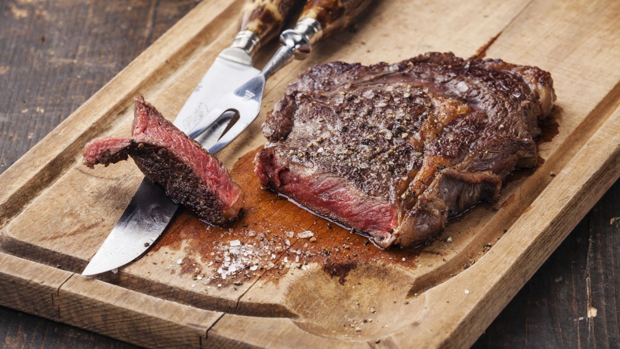 proteiny-steak